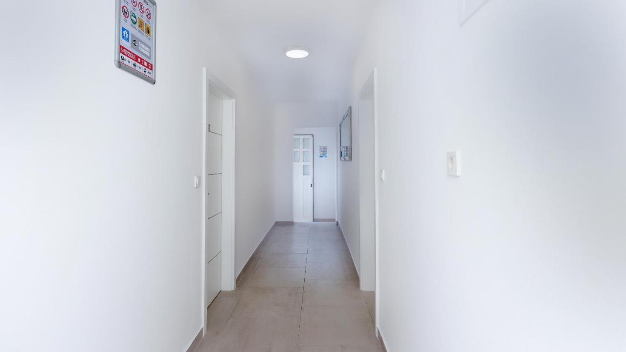 Apartment Vegas Novalja Exterior photo